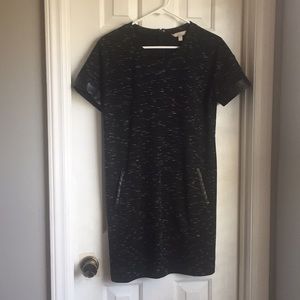 1/2 sleeve length black dress w pockets